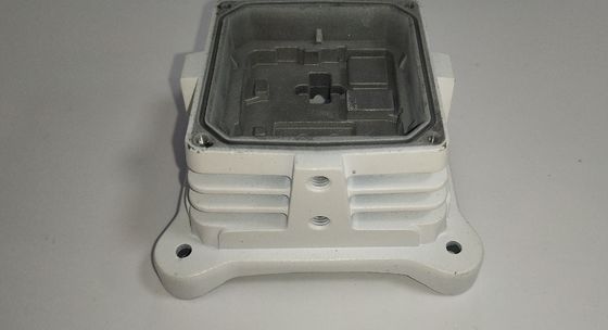 Alu ADC 12 Custom Service Forma Precyzyjne aluminiowe odlewy ciśnieniowe Powłoka PVD