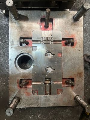 ADC12 A356.2 A380 Aluminiowa forma odlewnicza Akcesoria do form odlewniczych