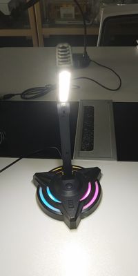 Spotkanie stacjonarne USB Pełny mikrofon do karaoke e-sportu 2 Regulacja lampy stołowej